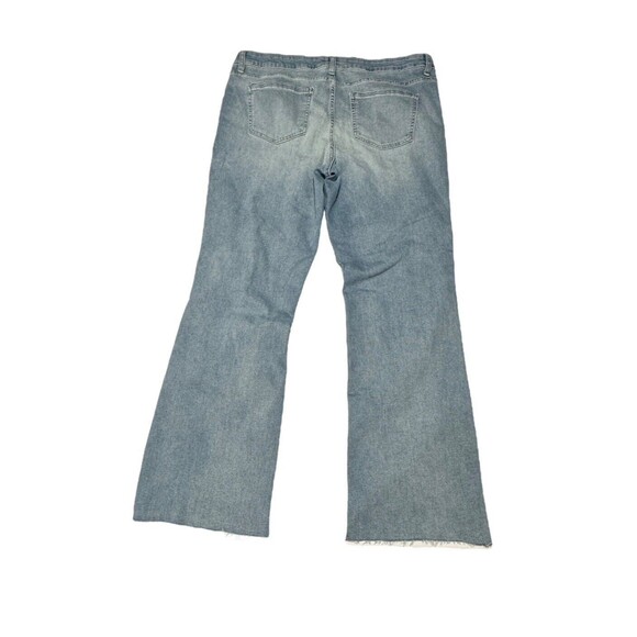 NEW! Time & True Raw Hem Distressed Mid Rise Bootcut Regular Size 18 Light Wash - Picture 2 of 12